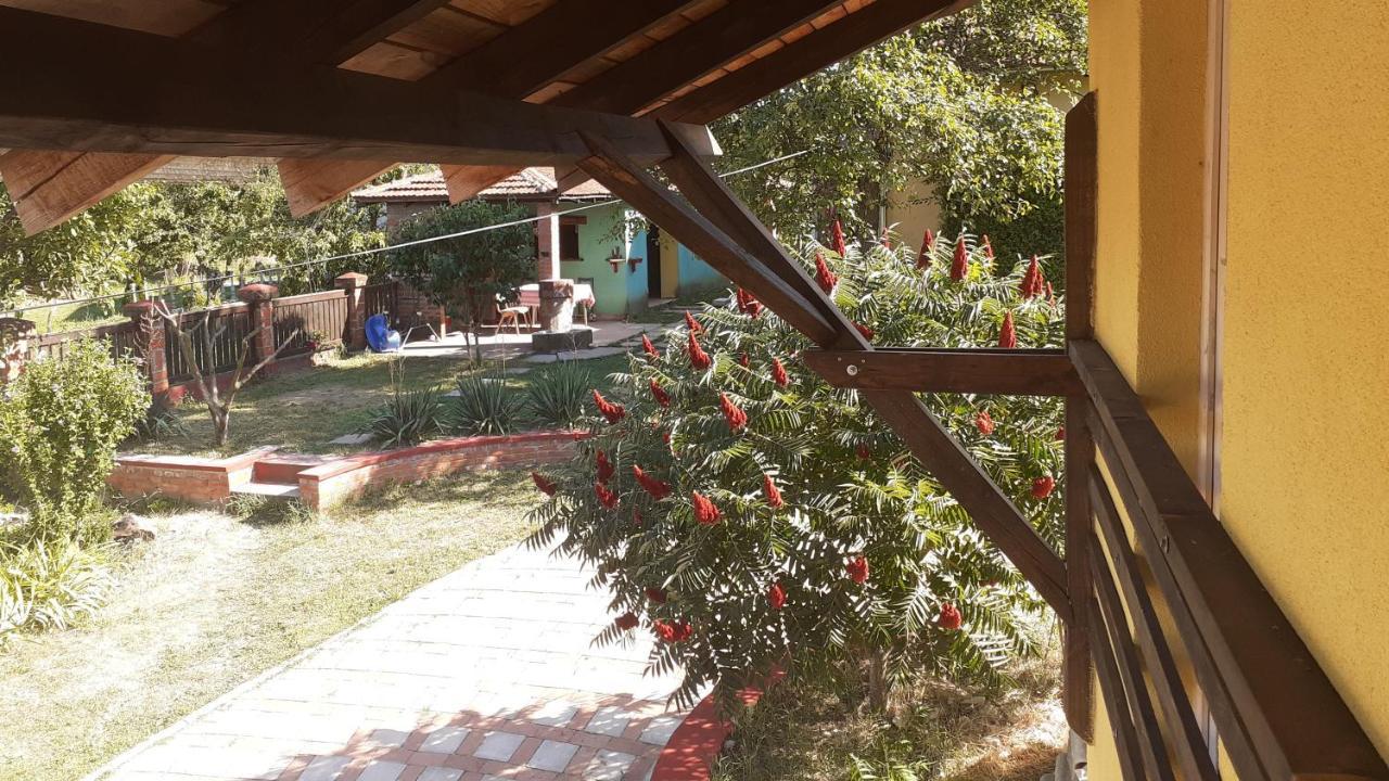 Village House Moo Moo Вранє Екстер'єр фото